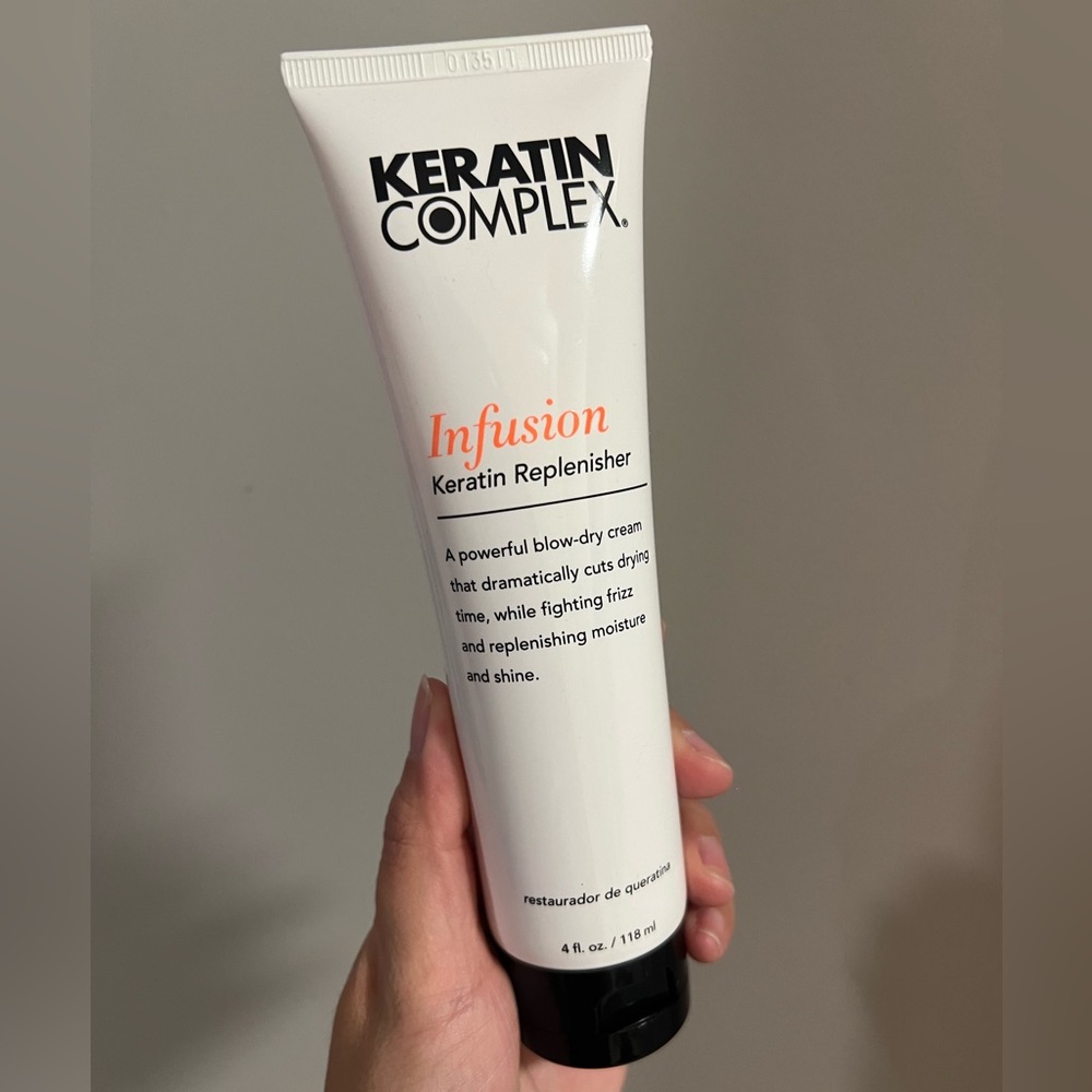 Keratin Complex Infusion Keratin Replenisher
Blow-Dry Cream